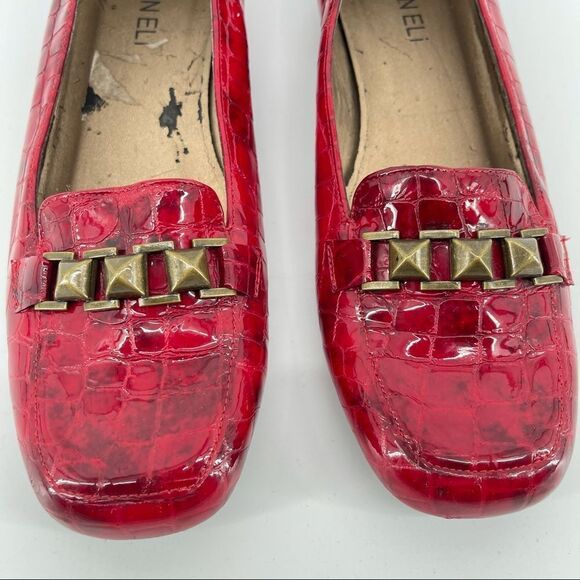 Vintage Vaneli Women’s Red Croco Textured Patent Leather Loafers Size 8.5M - Picture 4 of 16